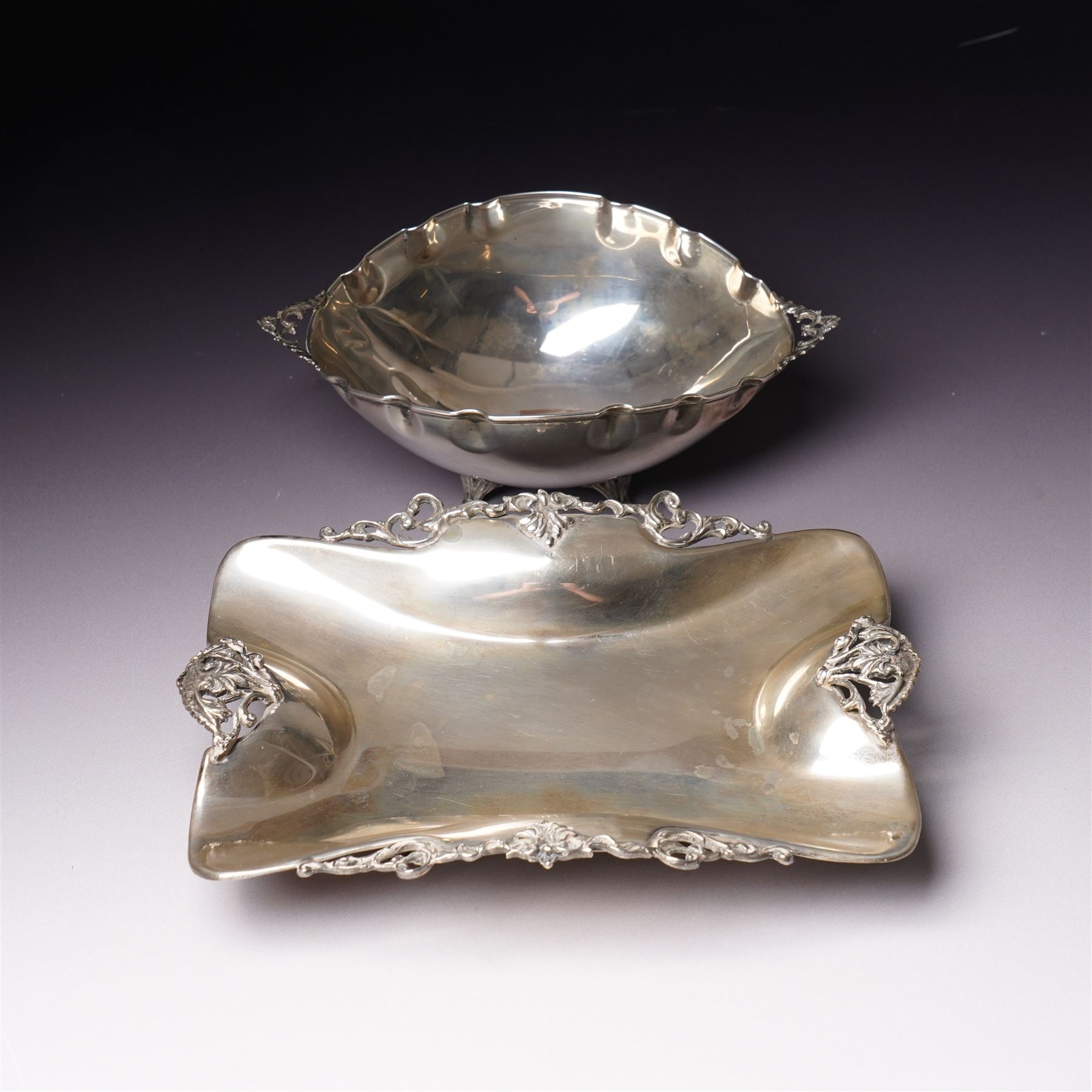 Continental 830 standard shaped rectangular shallow dish with pierced and moulded borders W18cm and an 830 standard oval dish with pierced handles W15cm