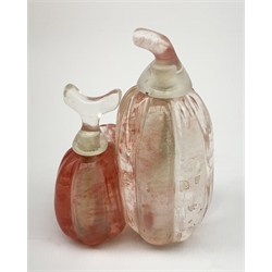 A Chinese rock crystal snuff bottle, modelled as two gourds, H7.5cm. 
