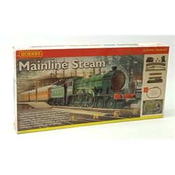 Hornby '00' gauge - Mainline Steam set with Class B12 4-6-0 tender locomotive No.8544 and two coaches, boxed
