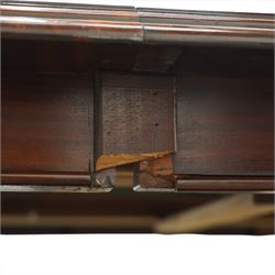 Large Victorian Country House mahogany extending dining table, the oval top with moulded edge over a plain frieze, raised on five large turned and reeded supports, with winding extending mechanism and additional leaf
