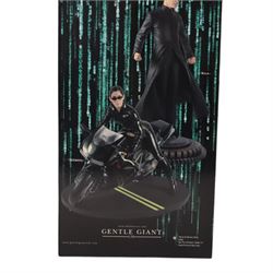 Gentle Giant limited edition The Matrix Neo Statue, no. 7586, limited edition no. 829/1500, boxed with certificate of authenticity