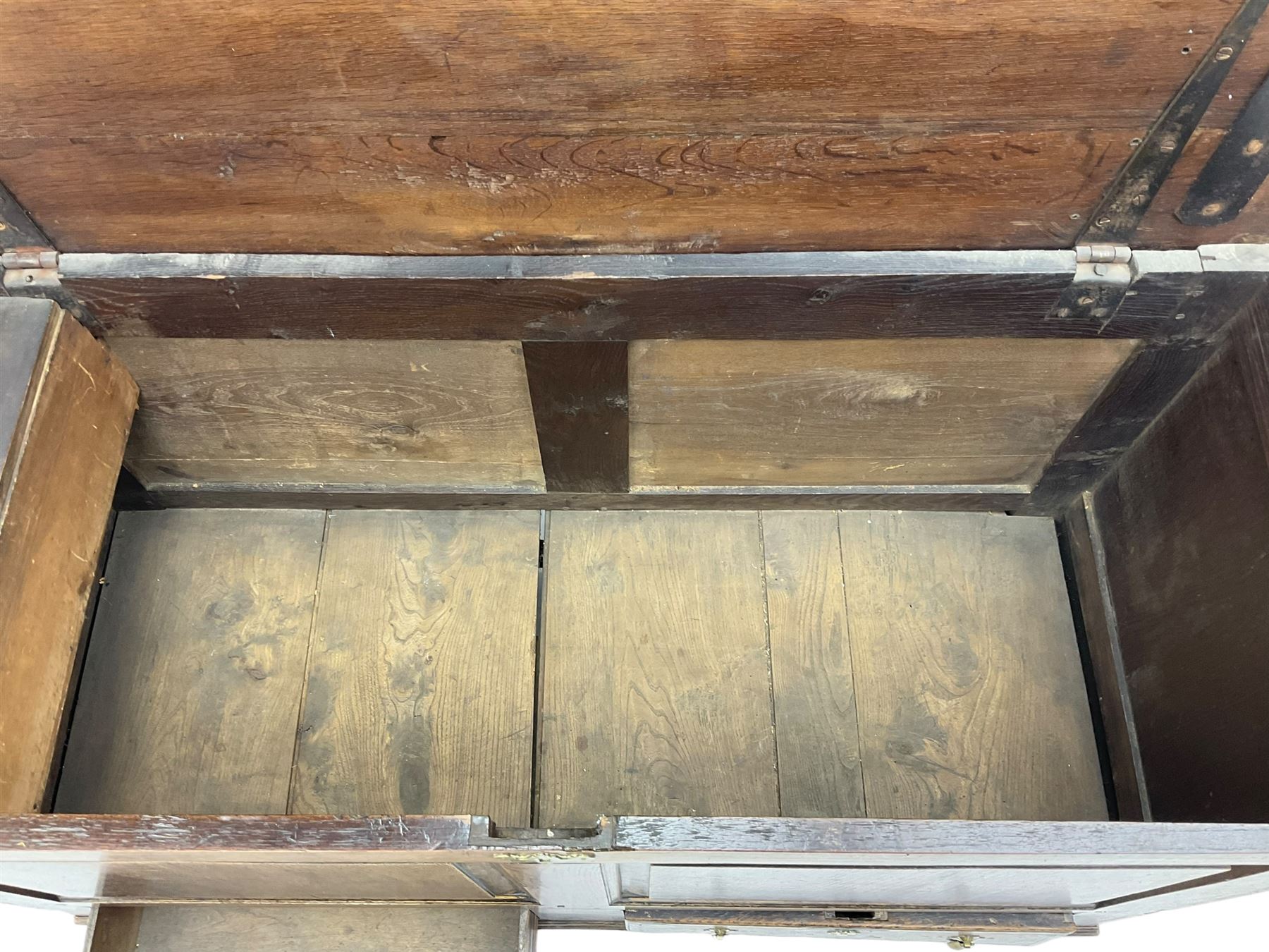 18th century oak mule chest, moulded hinged lid over panelled front, fitted with two moulded drawers