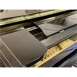 Yamaha - Baby Grand (5' 3