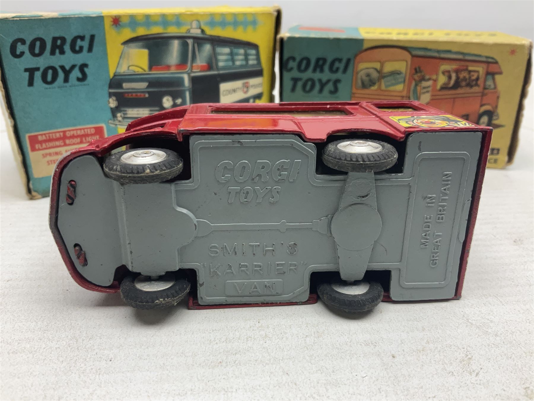 Corgi - Commer Police Van with flashing light No.464 and Chipperfield's Mobile Booking Office No.426; each in original box with paperwork (2)