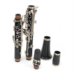 Yamaha 250 Bb clarinet serial no. K80705, with a resin body and chrome keys, in a velvet lined and padded hard case