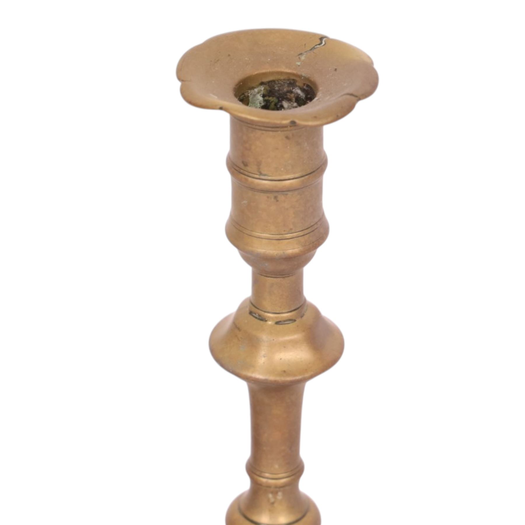 Pair of Edwardian English brass candlesticks with knop stem with petal base, H22cm