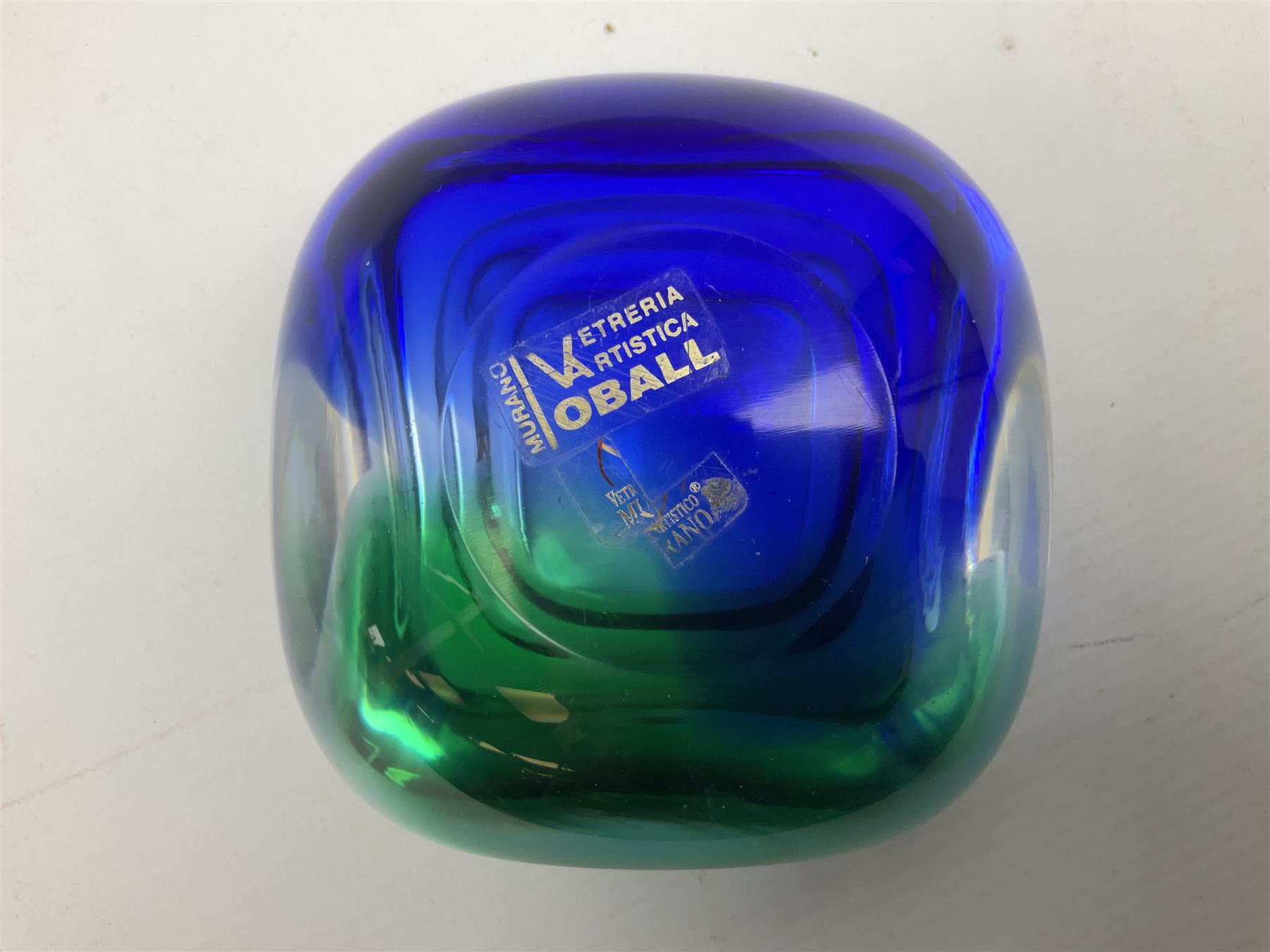 Murano glass Vetreria Artistica Oball bowl, together with a similar example, H6cm 