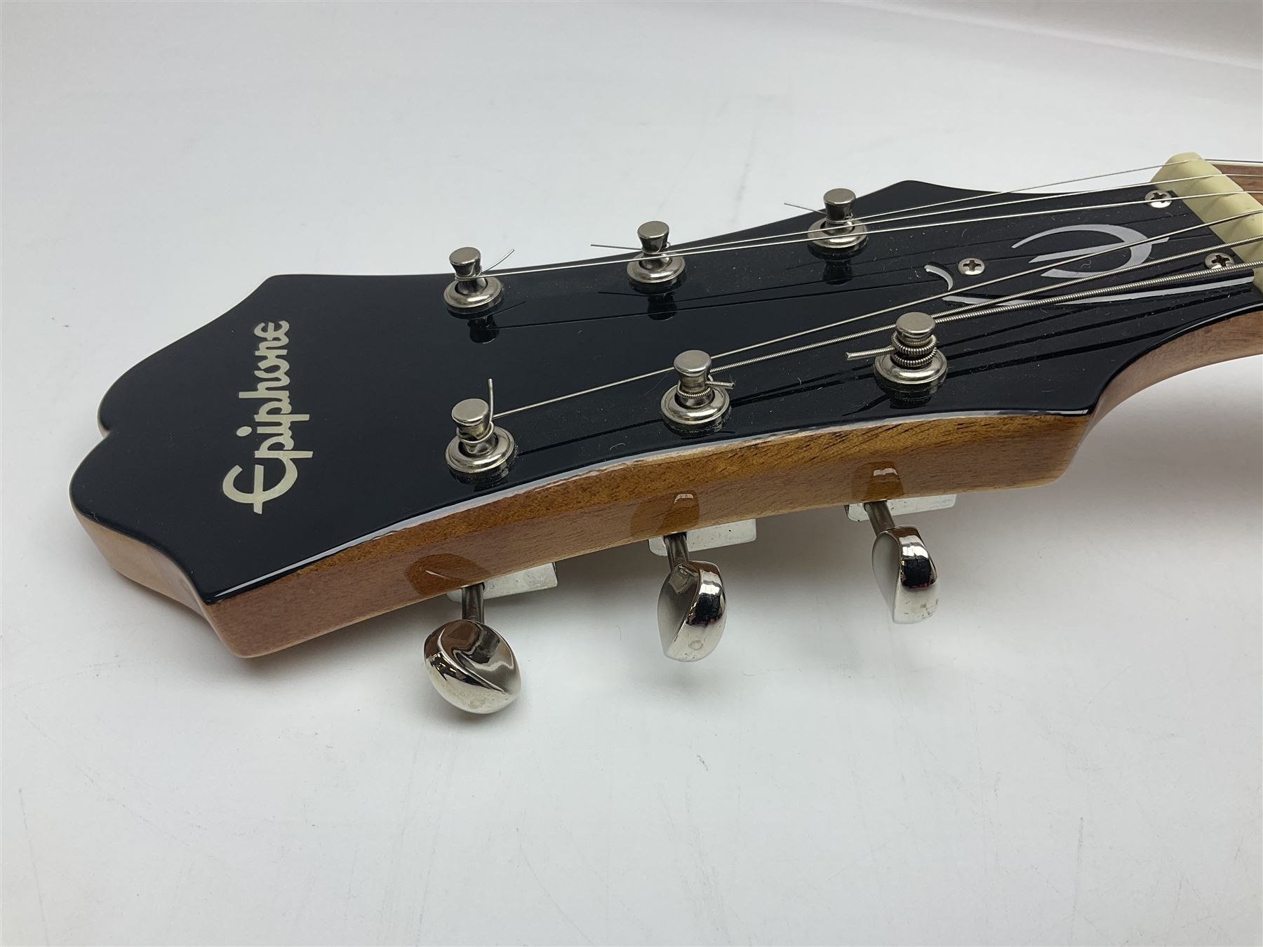 Epiphone Casino NA semi-acoustic guitar with natural maple finish and P90 pick-ups, serial no.19061529340, L105cm overall; in original hard carrying case