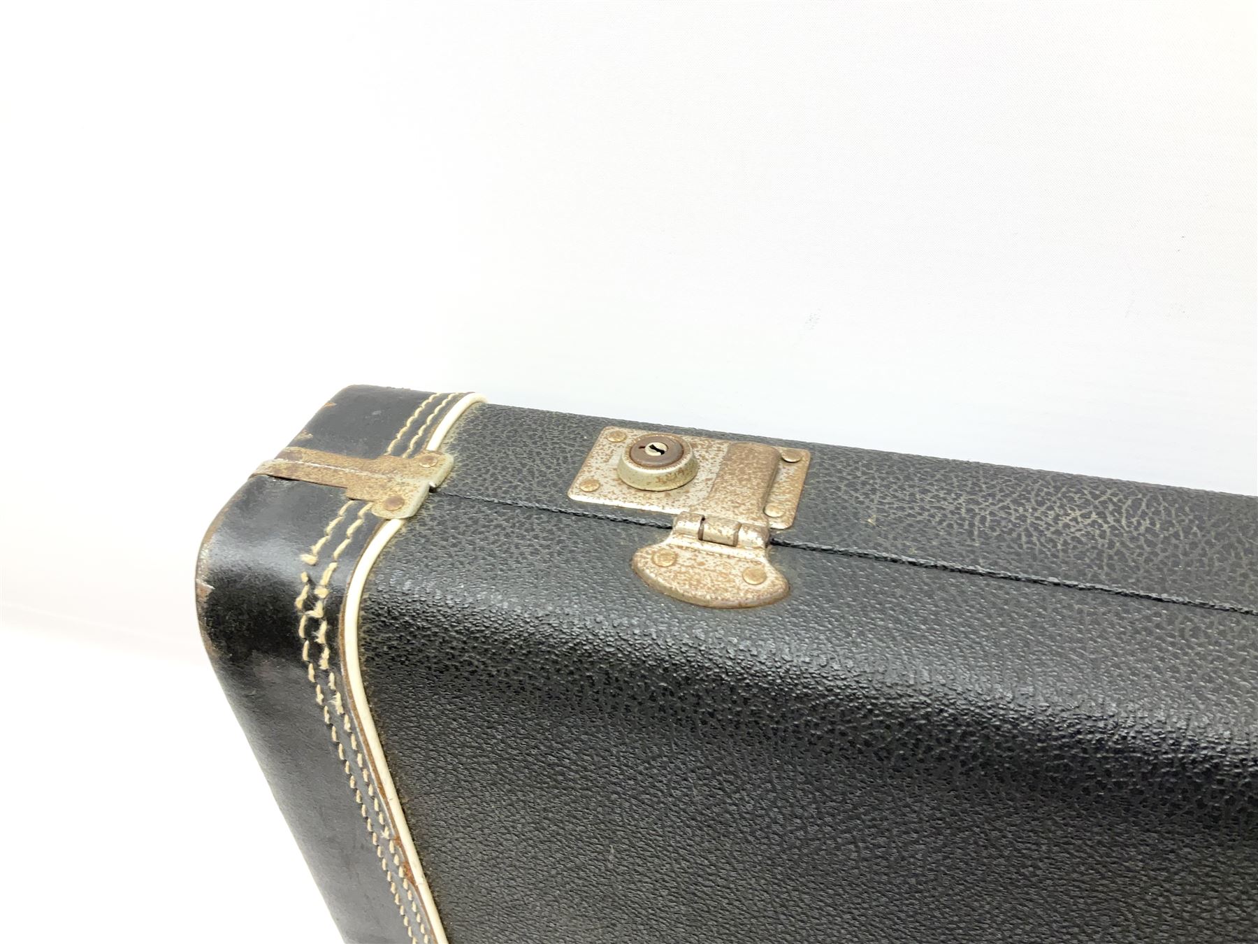 Fender three-tone Sunburst 12-string electric guitar c1965/6 Fullerton USA, with alder body and maple neck, the Indian rosewood fretboard with twenty-one frets and pearloid dot markers, fender electric XII bridge, F-stamp tuners (non-original), two split single coil pick-ups, master volume and tone and four-way switch, serial no.129730, L108cm; in original Fender case bearing label for Rivington Guitars New York with copy of original invoice; together with GuitarKes set-up and service certificate dated October 2021
