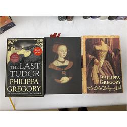 Grafton, Sue: U is for Undertow, P is for Peril and Y is for yesterday, Gregory, Philippa; the last tudor, The White Queen, Lady of the Rivers, The Red Queen, The other Boleyn Girl etc and other similar (20)
