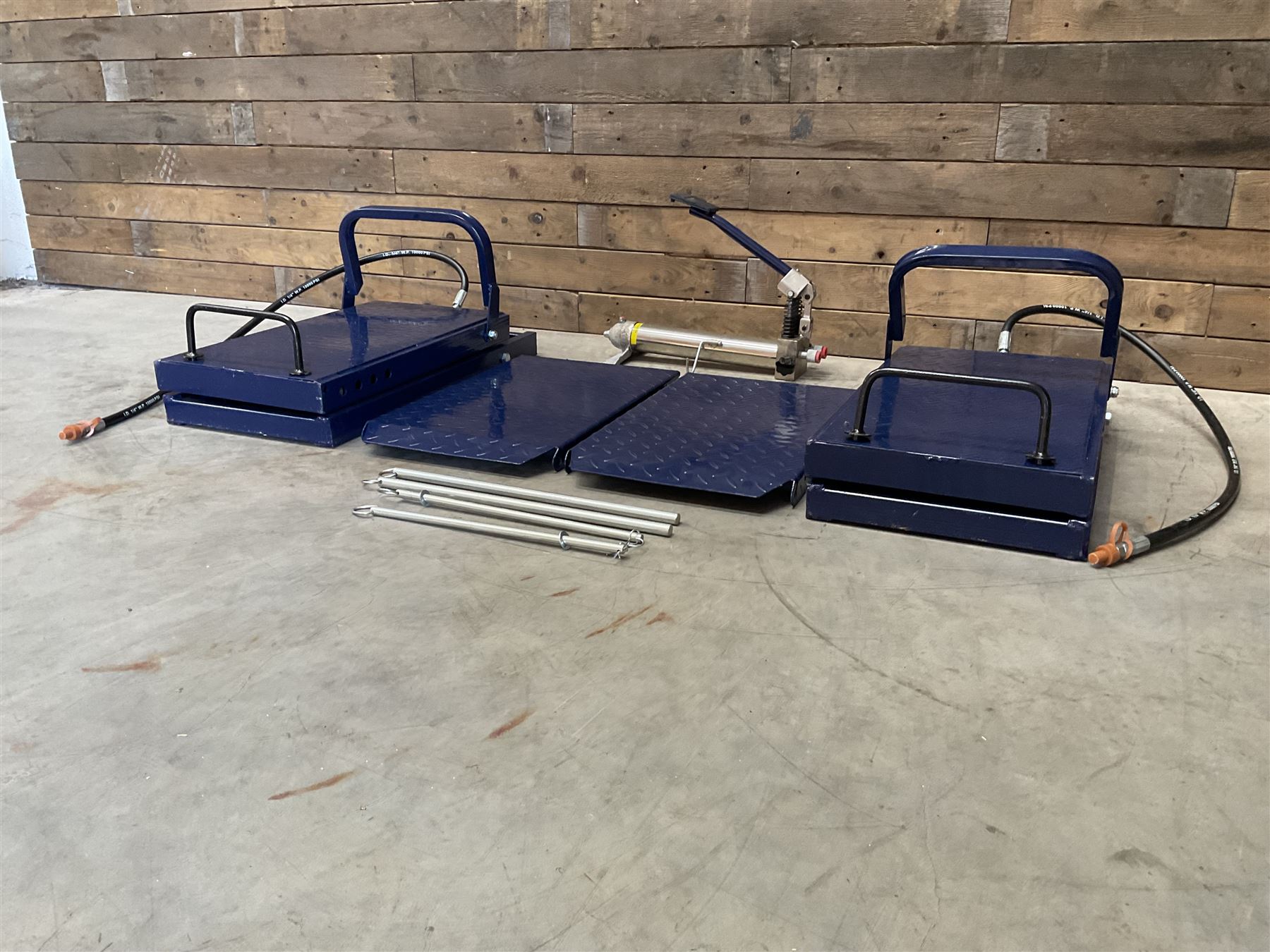 Heavy duty CR06XHD hydraulic vehicle car ramps
