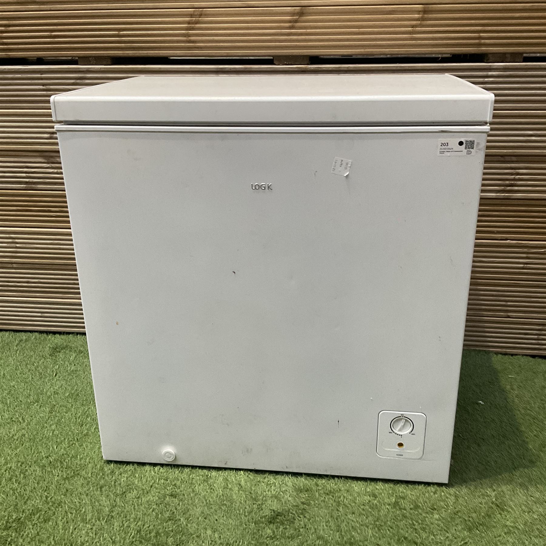 Logik  L198CFW20 chest freezer in white  - THIS LOT IS TO BE COLLECTED BY APPOINTMENT FROM DUGGLEBY STORAGE, GREAT HILL, EASTFIELD, SCARBOROUGH, YO11 3TX
