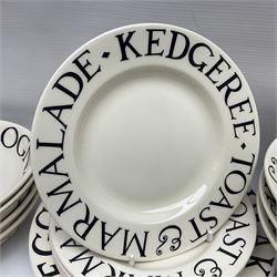 Emma Bridgewater part dinner service in Black Toast pattern, including six dinner plates, eight pasta plates in two sizes, ten side plates etc (31)