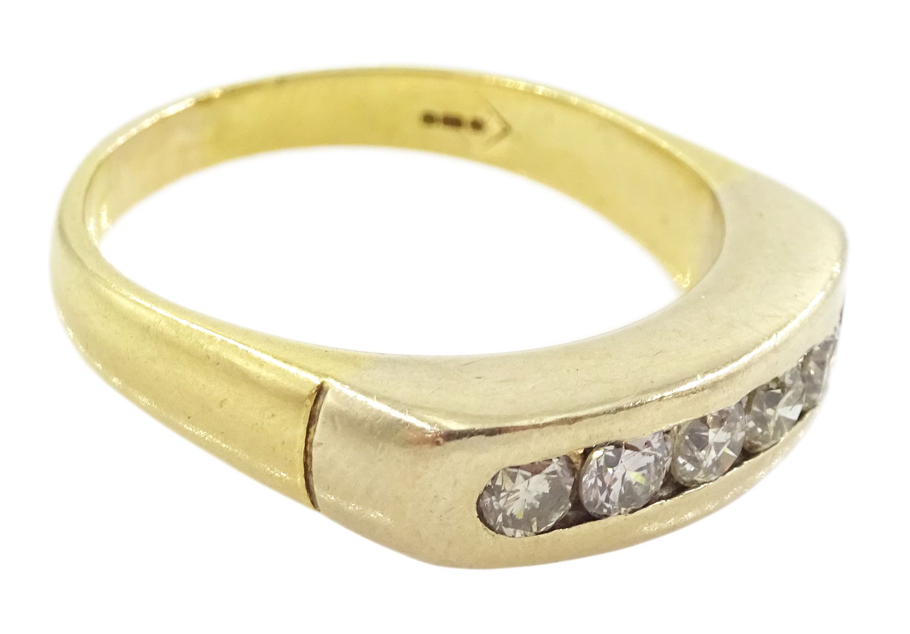 18ct gold channel set, six stone round brilliant cut diamond ring, hallmarked, total diamond weight approx 0.55 carat