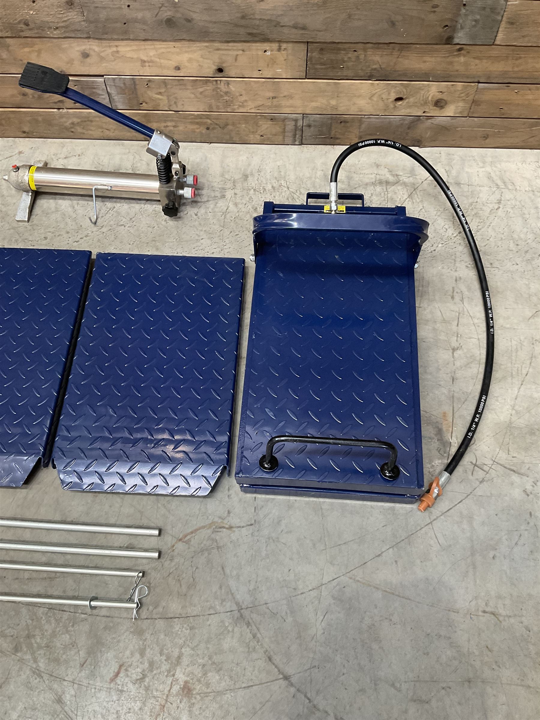 Heavy duty CR06XHD hydraulic vehicle car ramps