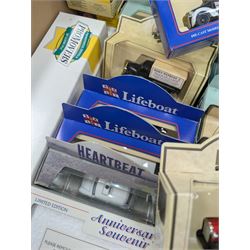 Maisto Jaguar XJ220 model car on stand and a collection of diecast model vehicles, including Vanguards, Unigate and Lledo examples