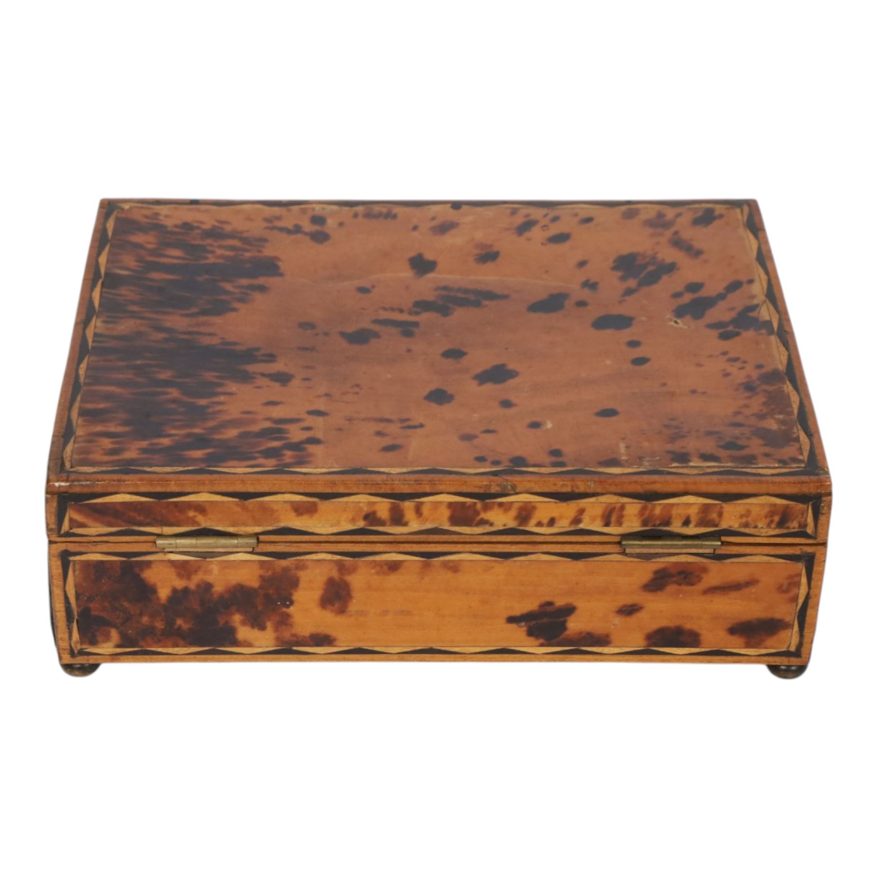 19th century Anglo-Indian tortoiseshell veneered box on bun feet, H9cm, L25cm