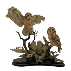 Country Artists 'The Owl's Oak' large figure group by Keith Sherwin, limited edition 53/99, with impressed marks, on wood base