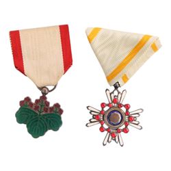Japanese Order of the Sacred treasure and Order of Rising Sun, both with box 