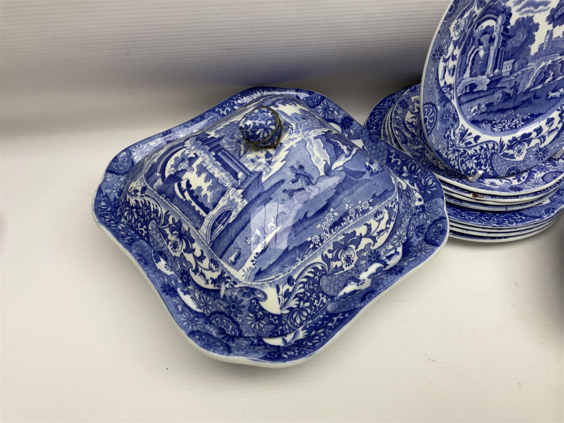 Copeland Spode Italian pattern tea and dinner wares, including hor d'oeuvres dish, tureen and cover, coffee pot, six coffee cans and saucers, etc, all with blue printed marks beneath (40)