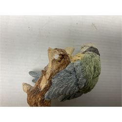 Country Artists figures, to include Bluetit, Elephant, Bluetit on tap etc, together with Lilliput Lanes and other similar items 