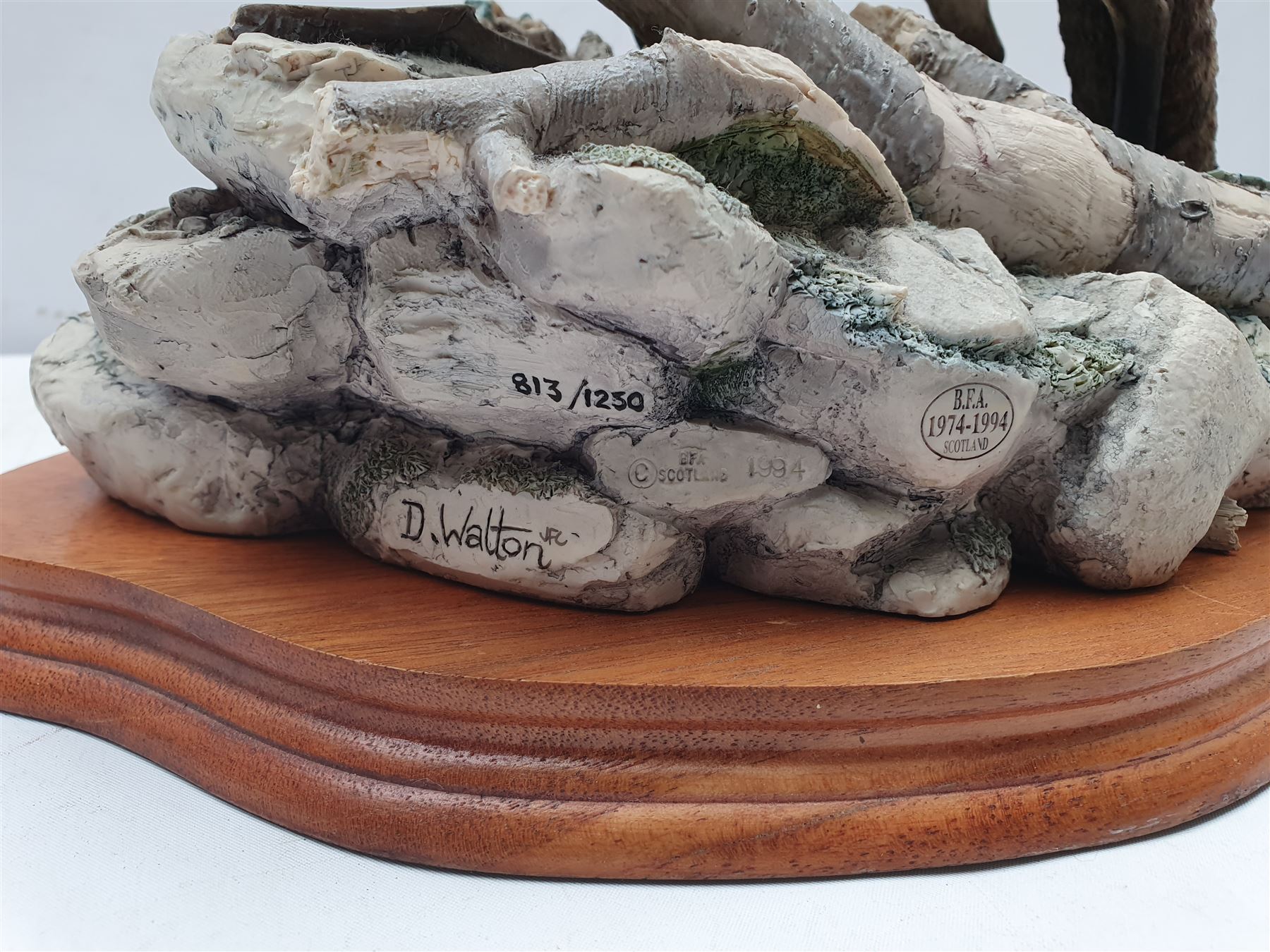 Limited edition Border Fine Arts figure 'The Last Look', depicting a fox upon naturalistic base, by David Walton, signed and impressed 1994, no.813/1250, model BFA204, on wooden base 