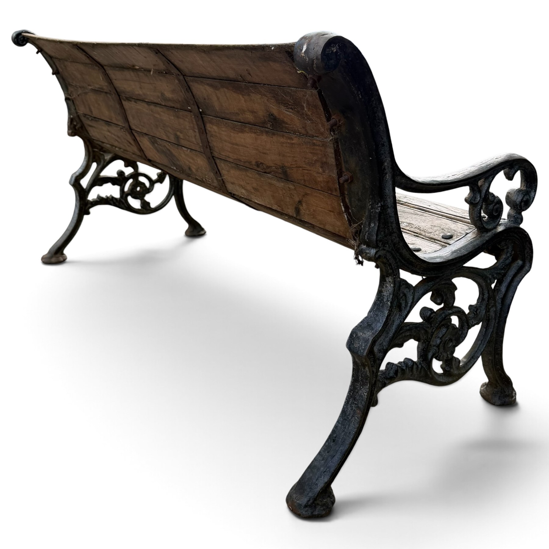 Late 19th/early 20th century Coalbrookdale design cast iron and teak garden bench, the end supports with scrolled backs and pierced foliate arm terminals above ornate scrolling acanthus-cast stretchers, terminating in lobed pad feet, united by a teak slatted back and seat