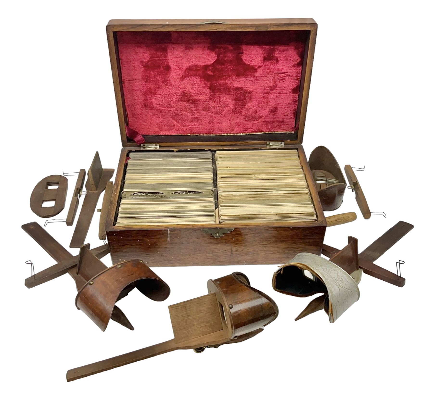 Underwood & Underwood sun sculpture stereoscope viewer, together with three other stereoscope viewer, and box of stereoscopic views by Realistic Travels 