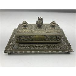 Brass desk stand, with lion mask handles, H14cm