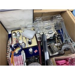 Stuart glassware to include boxed Decanter, silver plated cased teaspoons, quantity of Royal Doulton boxed collectors plates, to include WWII aircraft examples by Roy Huxley and Michael Turner, some with certificates, together with other ceramics to include commemorative ware by Aynsley etc