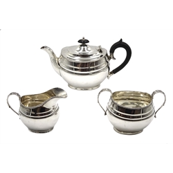  Three piece silver tea set by Sydney Hall & Co, Sheffield 1932, approx 31.5oz  