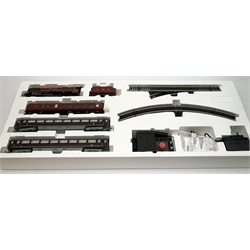 Hornby '00' gauge - limited edition Marks & Spencer The Royal Train QEII 80th Birthday Commemorative set with Princess Coronation Class 4-6-2 locomotive 'Duchess of Sutherland' No.6233 with three coaches, No.1134/1500, boxed with certificate, Trakmat and Leaflet Pack