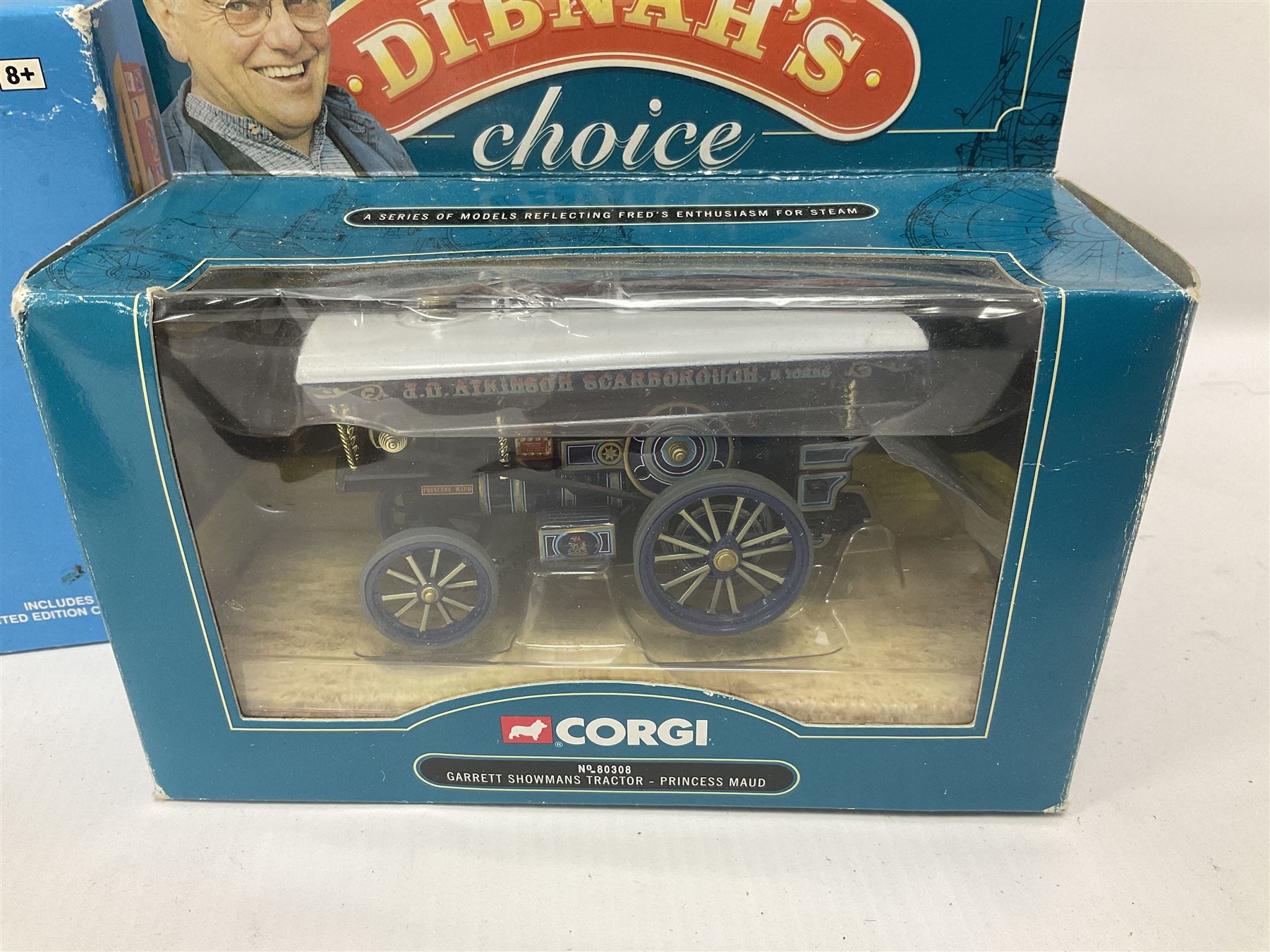 Corgi - various models both boxed and loose to include Dibnahs Choice 1 50 scale 80308, Classics 31702 and 97920, along with loose 1937 Rolls Royce 111 Sedance de Ville model, further mostly Showmans Range models and assembled fairground kits