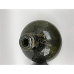 18th century green glass bottle, of onion form, H15cm, together with an 18th century green glass wine bottle, with seal depicting a boar beneath a crown, probably the Edgcumbe Crest, H27cm