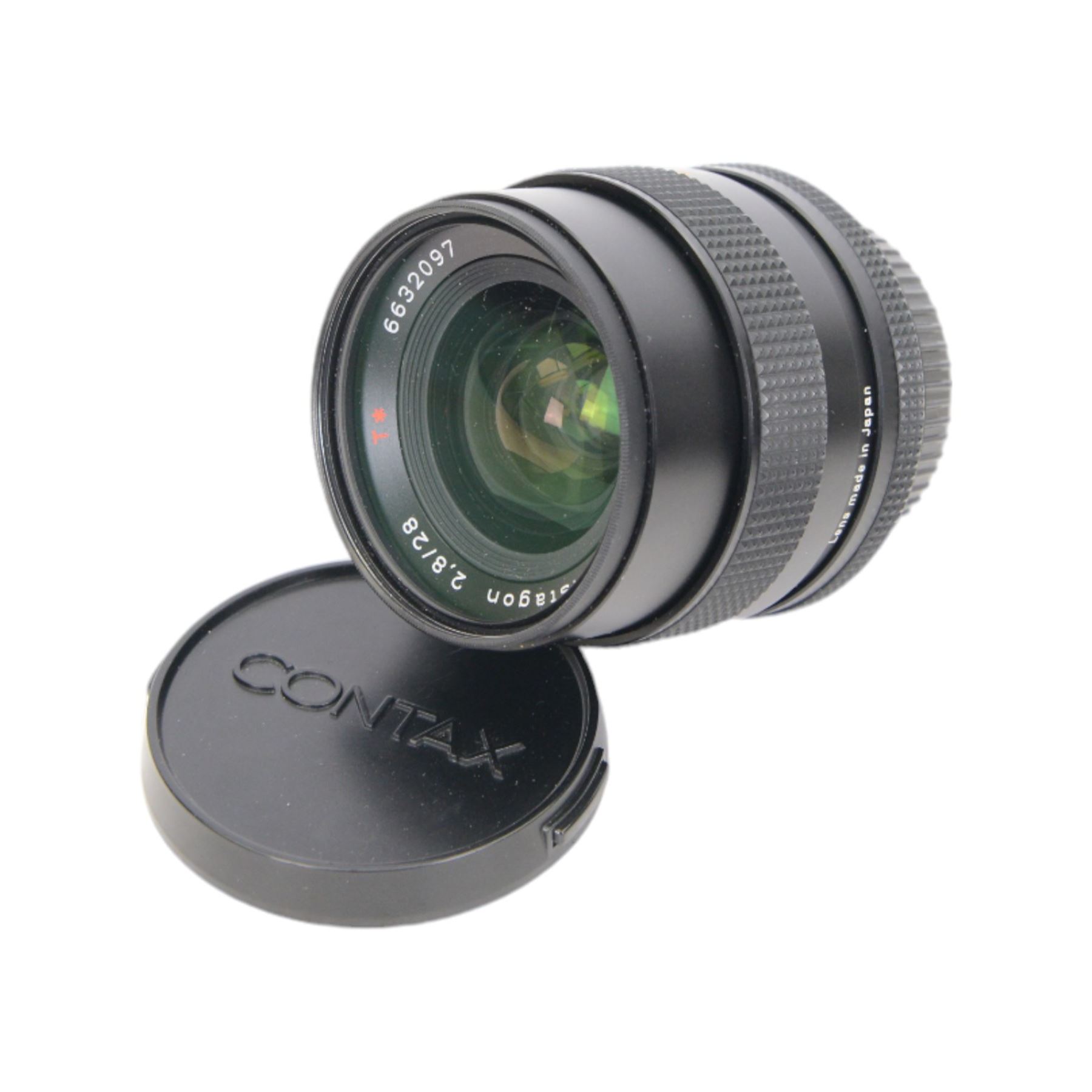 Carl Zeiss Distagon 2,8/28 T* lens serial no. 6632097, with Contax lens cover