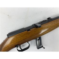 Italian Beretta .22 LR bolt-action or semi-automatic sporting rifle with 52cm barrel, 10-shot magazine and side safety No.10150 L98.5cm overall SECTION 1 FIRE-ARMS CERTIFICATE REQUIRED