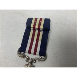 George V Military Medal awarded to S-9486 Pte. W. Evans 9/Gord. Hdrs.; with ribbon
