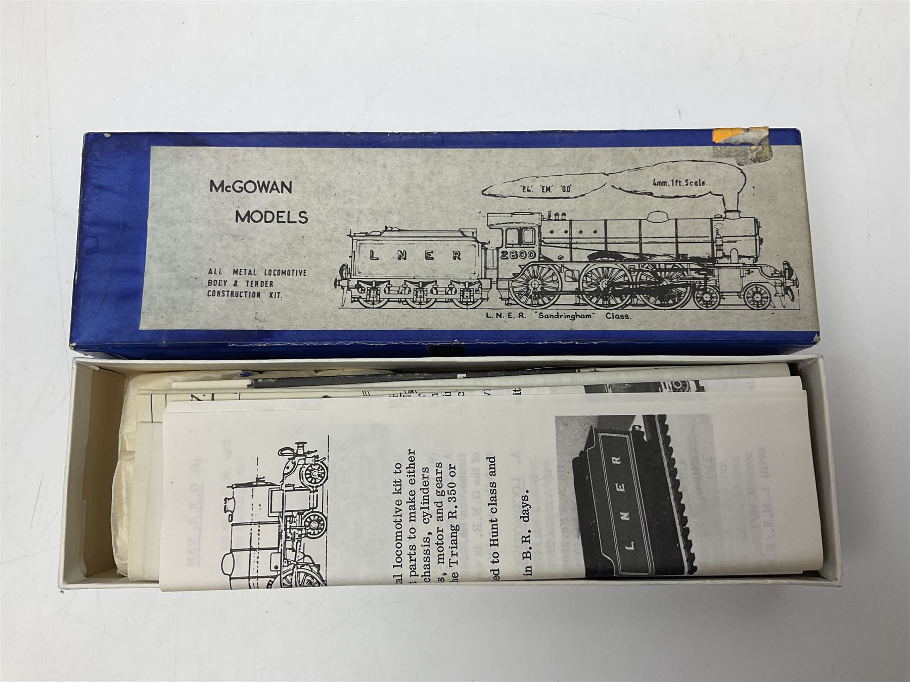 '00' gauge - two McGowan Models metal construction kits - D49 Hunt or Shire Class 4-4-0 locomotive and B17/1 Sandringham Class 2-6-0 locomotive; both boxed with instructions