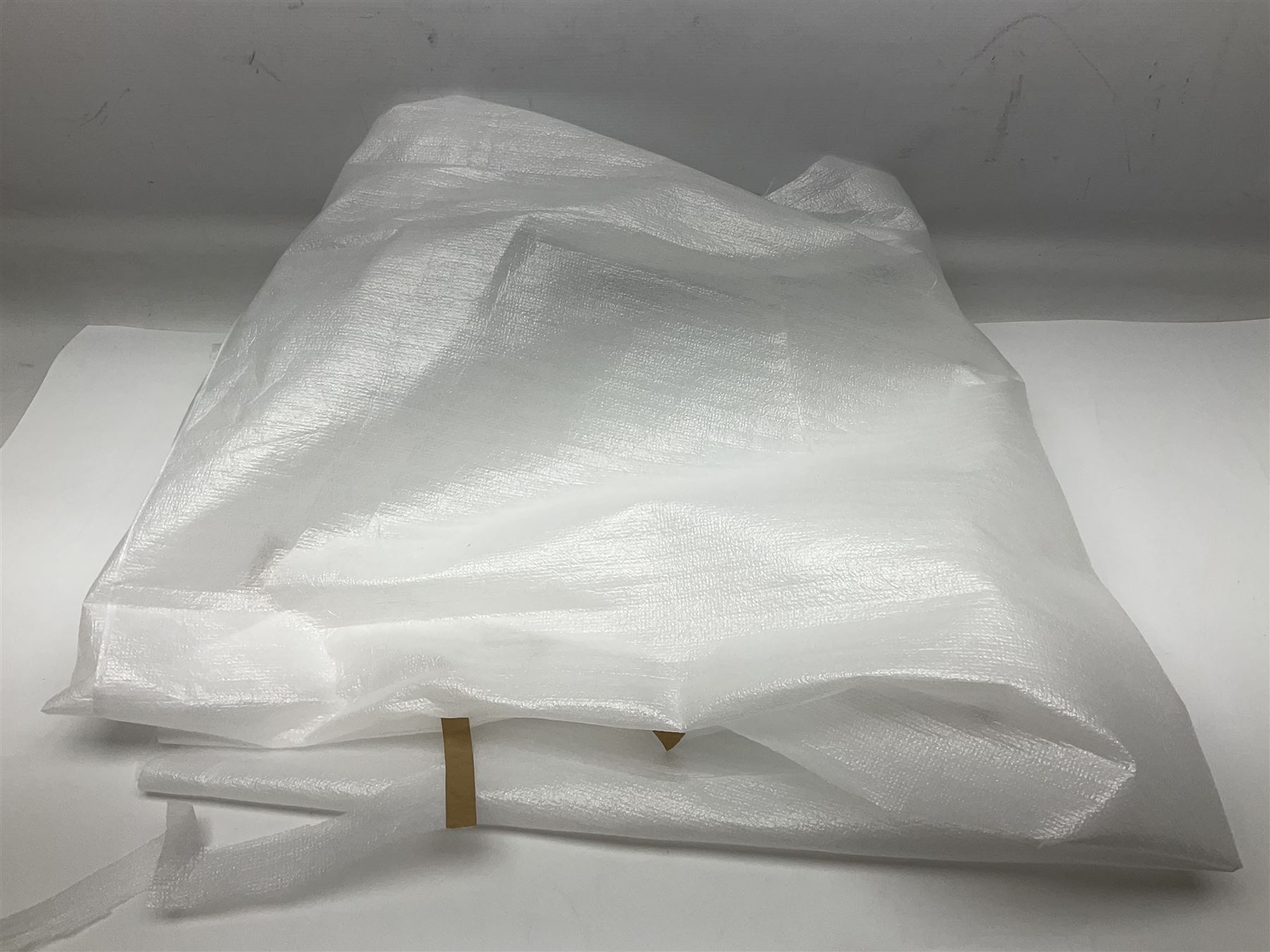 Tanglewood Folk/OM cedar and java wood acoustic guitar, the three-piece back with mango spalted wood insert; serial no.180914094 L101cm