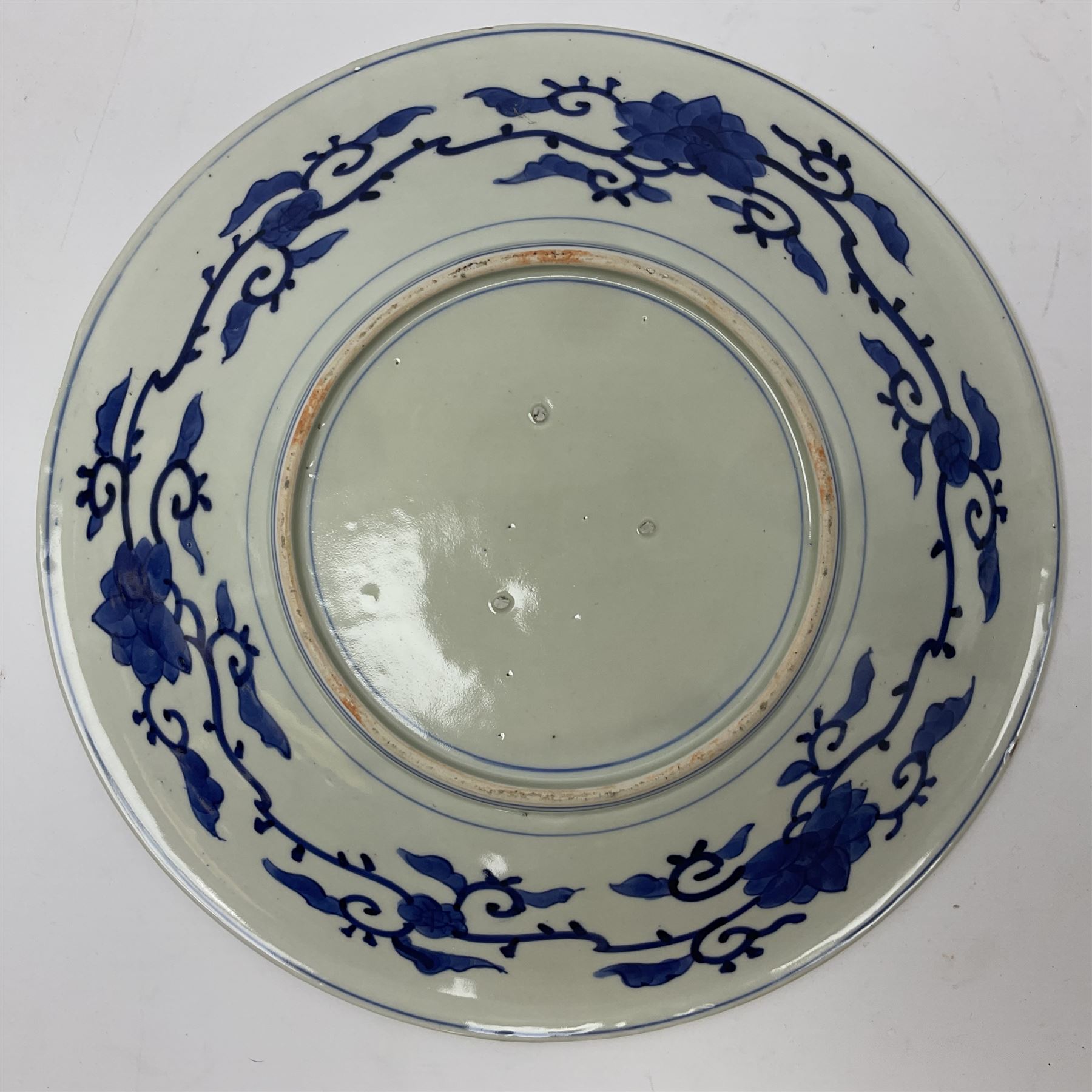 Two 19th century Japanese Imari pattern oval charger together with another circular Imari charger, circular charger D31cm 