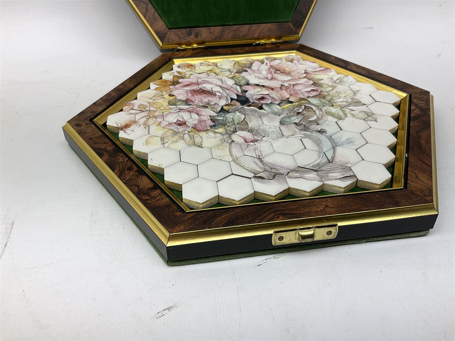 James Peters Worcester cased hexagonal ceramic jigsaw puzzle