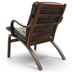 Mid-20th century Danish stained bentwood framed easy armchair, slatted back over shaped arms, mesh seat and rear-splayed supports, with black leather-upholstered loose back and seat cushions 