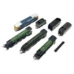 Hornby '00' gauge - Class A1/A3 4-6-2 locomotive 'Flying Scotsman' No.4472; Class A4 4-6-2 locomotive 'Mallard' No.60022; and Class B12 4-6-0 locomotive No.8544; all with tenders; and Lima Class 33 diesel locomotive 'Earl Mountbatten of Burma' No.33027; all unboxed (4)