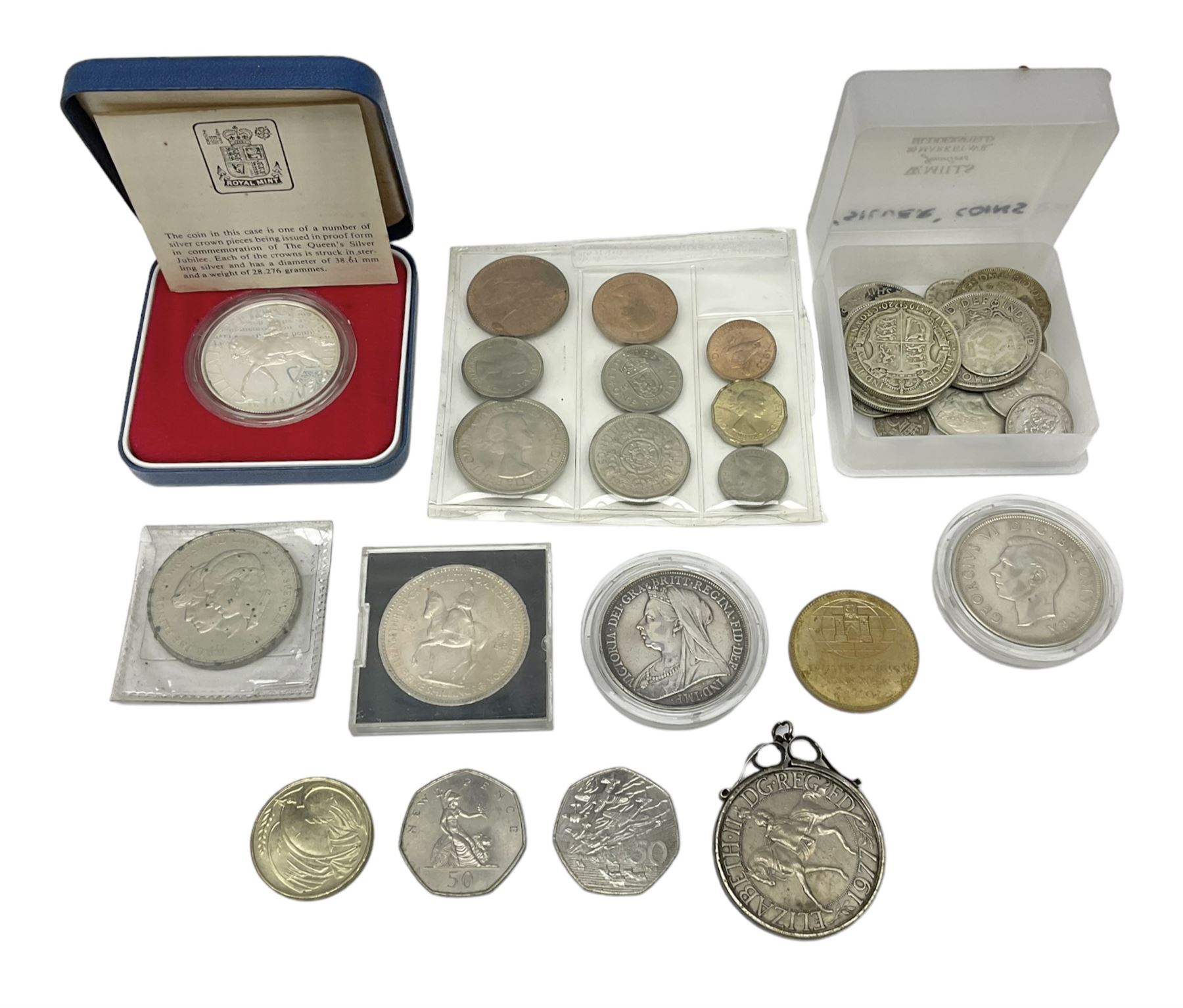Queen Victoria 1897 crown coin, three King George V half crowns, King George VI 1937 crown, Queen Elizabeth II 1977 silver proof crown cased with certificate and other coinage 