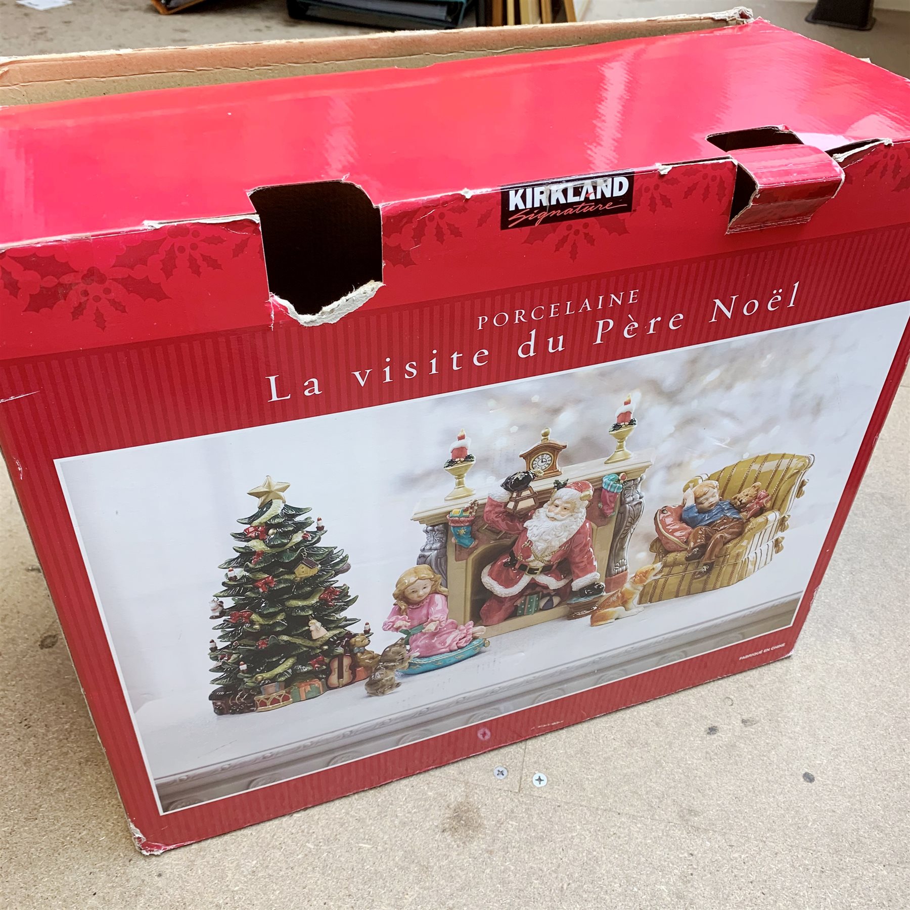 Kirkland porcelain Christmas figures, La Visite du Pere Noel, in box. 