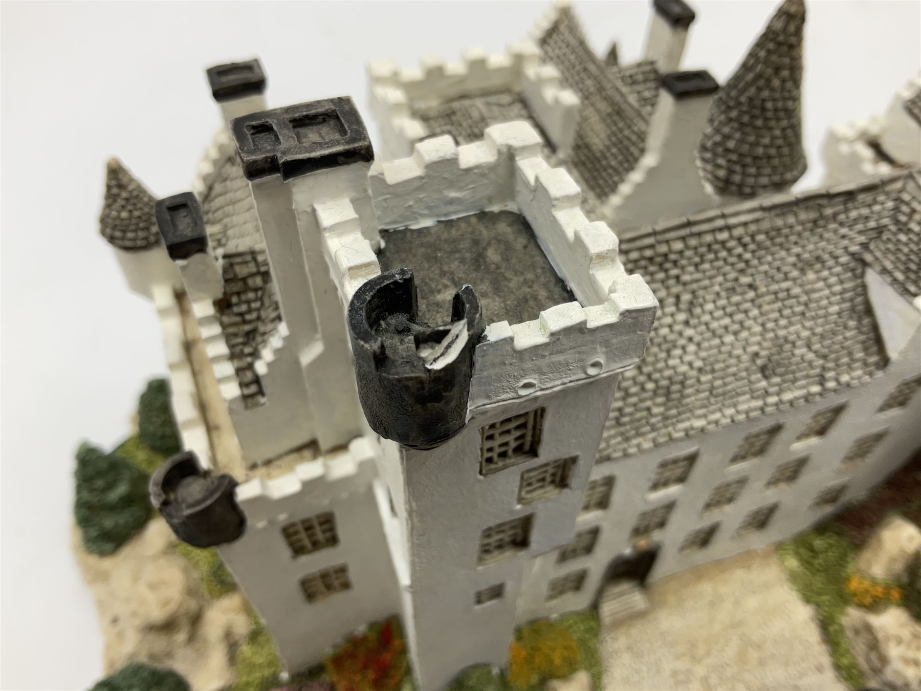 Two limited edition Lilliput Lane cottages, comprising Oakwood Smithy and Blair Athol, both boxed with deeds