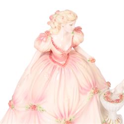 Coalport English Rose Collection : 1994 English Elegance, No. 387 of 1000, with certificate and box H22cm