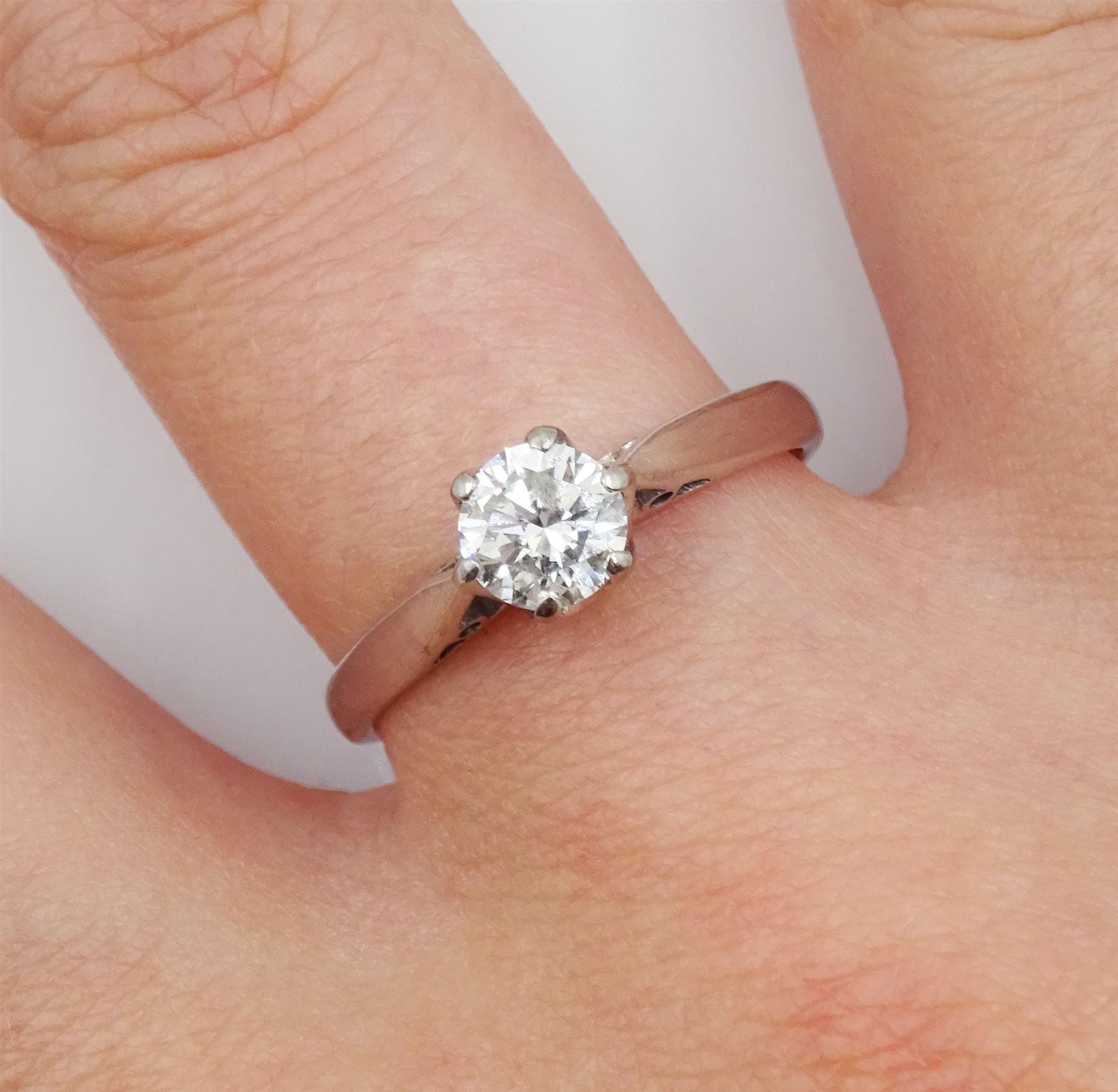 18ct white gold single stone round brilliant cut diamond ring, diamond approx 0.50 carat