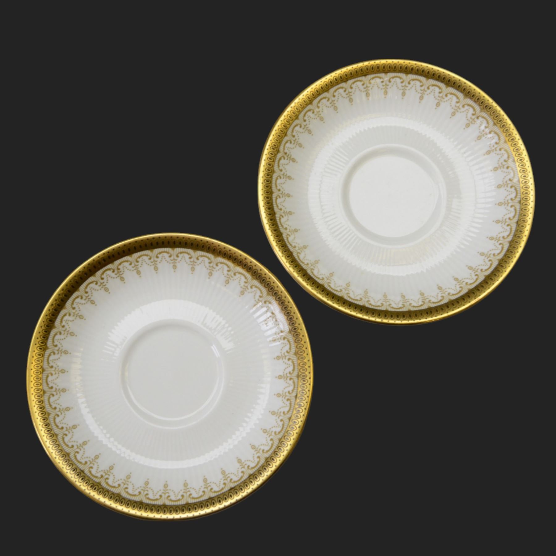 Paragon 'Athena' pattern tea and dinner service, comprising coffee pot, coffee cups, tureen, dinner plates, side plates, etc