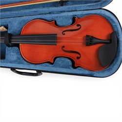 Modern 4/4 violin, in fitted carry case with bow